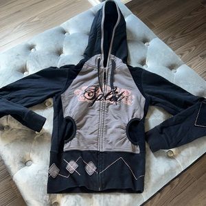Zip up